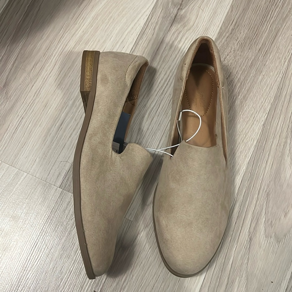 Universal thread dress shoes
